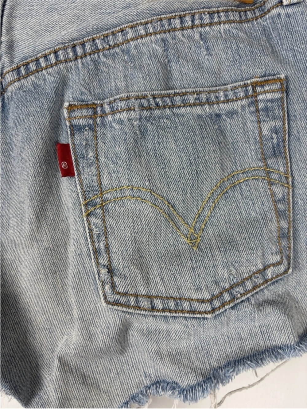 Levi’s 501 Cutoff Shorts Light Wash Distressed Raw Hem Button Fly Measured - Picture 5 of 11
